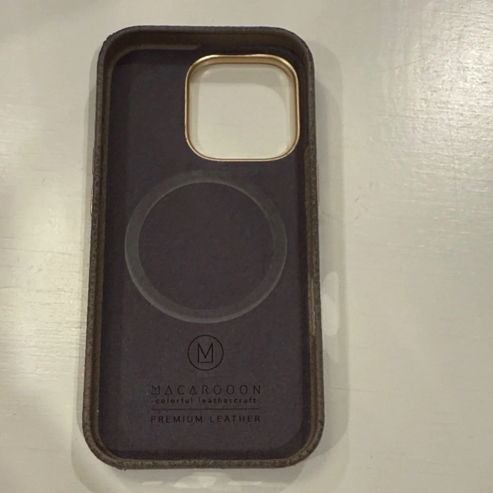 MACAROOON leather MagSafe iphone 16pro case